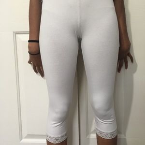 white capri leggings